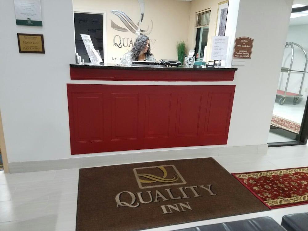 Quality Inn Toledo Bagian luar foto