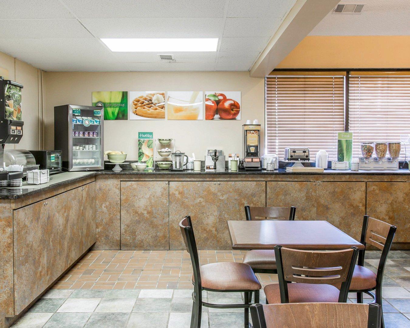 Quality Inn Toledo Bagian luar foto