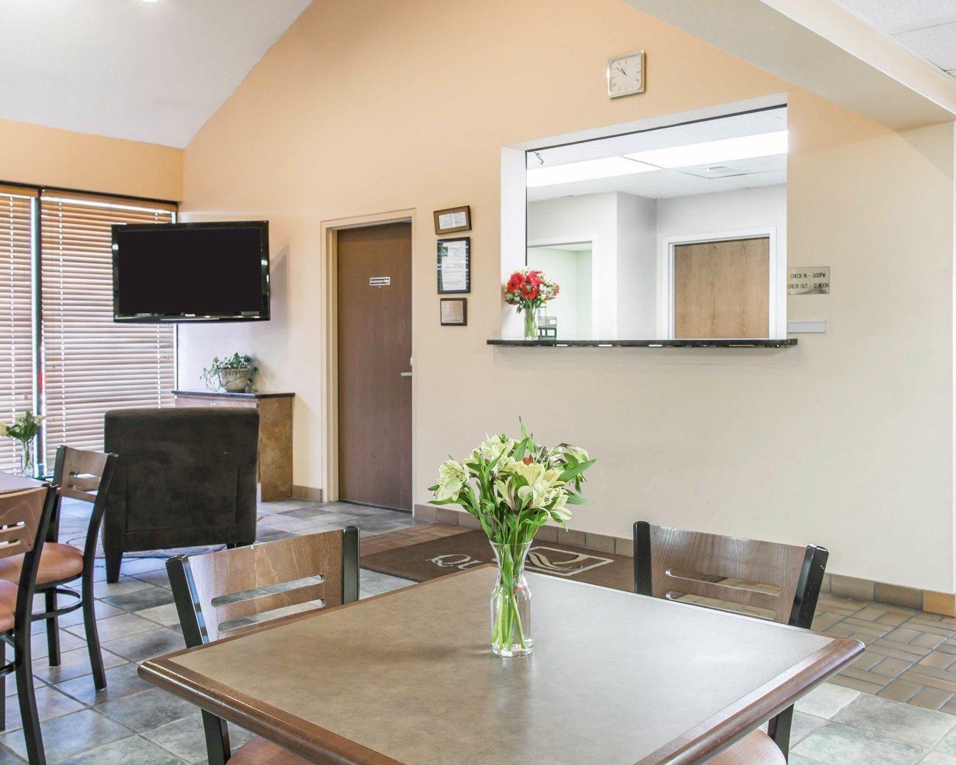 Quality Inn Toledo Bagian luar foto