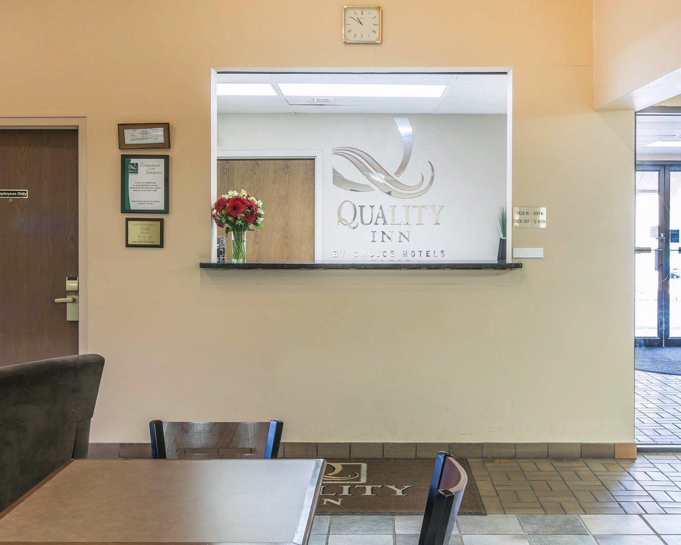 Quality Inn Toledo Bagian luar foto