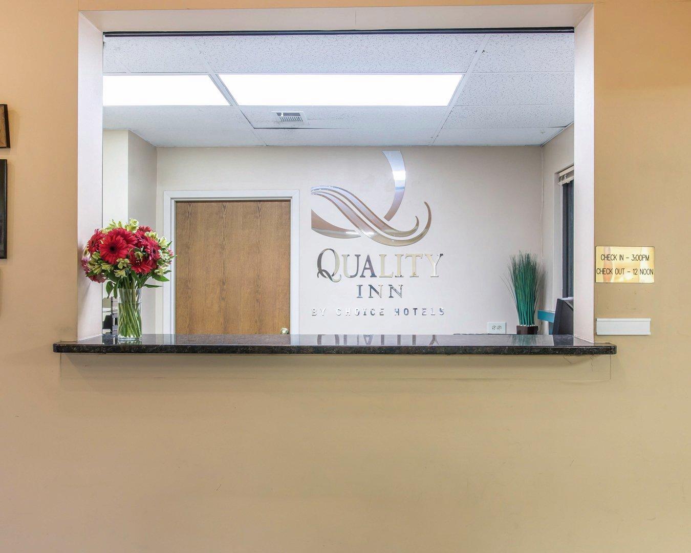 Quality Inn Toledo Bagian luar foto