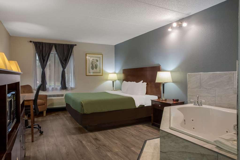 Quality Inn Toledo Ruang foto