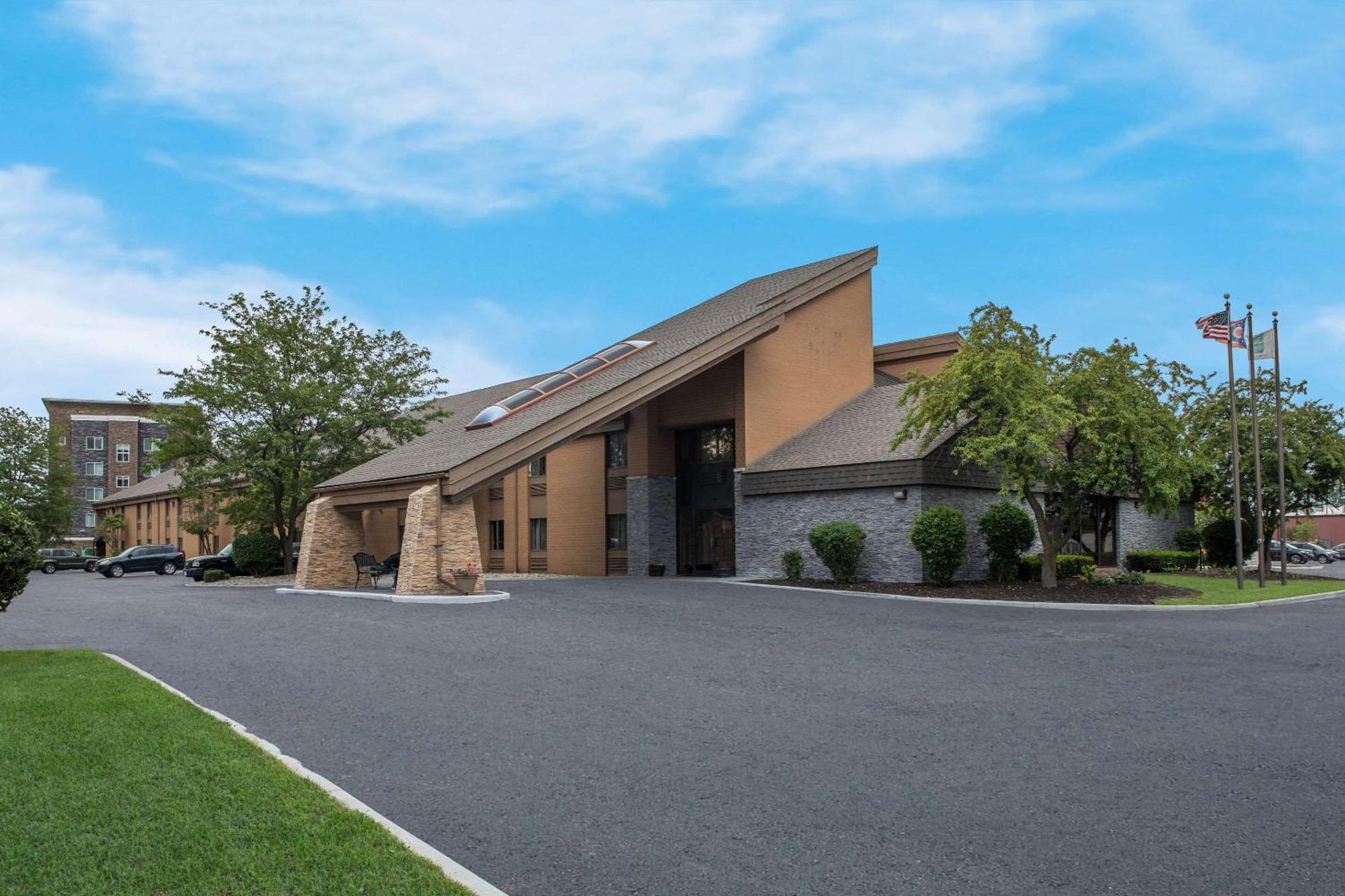 Quality Inn Toledo Bagian luar foto