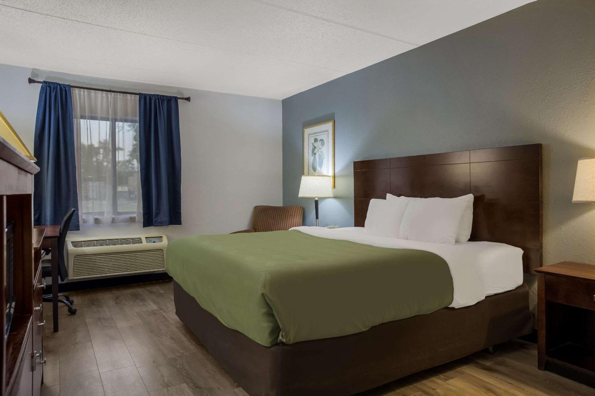 Quality Inn Toledo Bagian luar foto