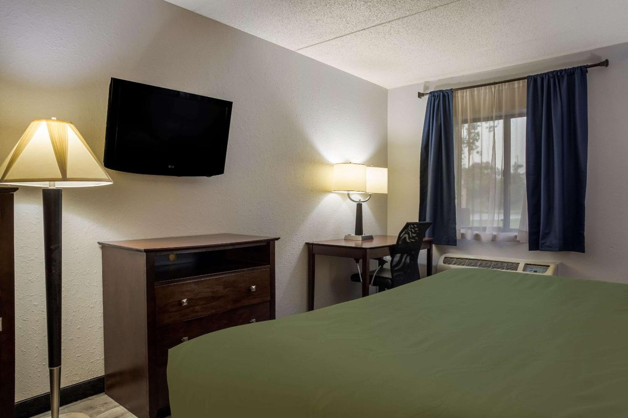 Quality Inn Toledo Bagian luar foto