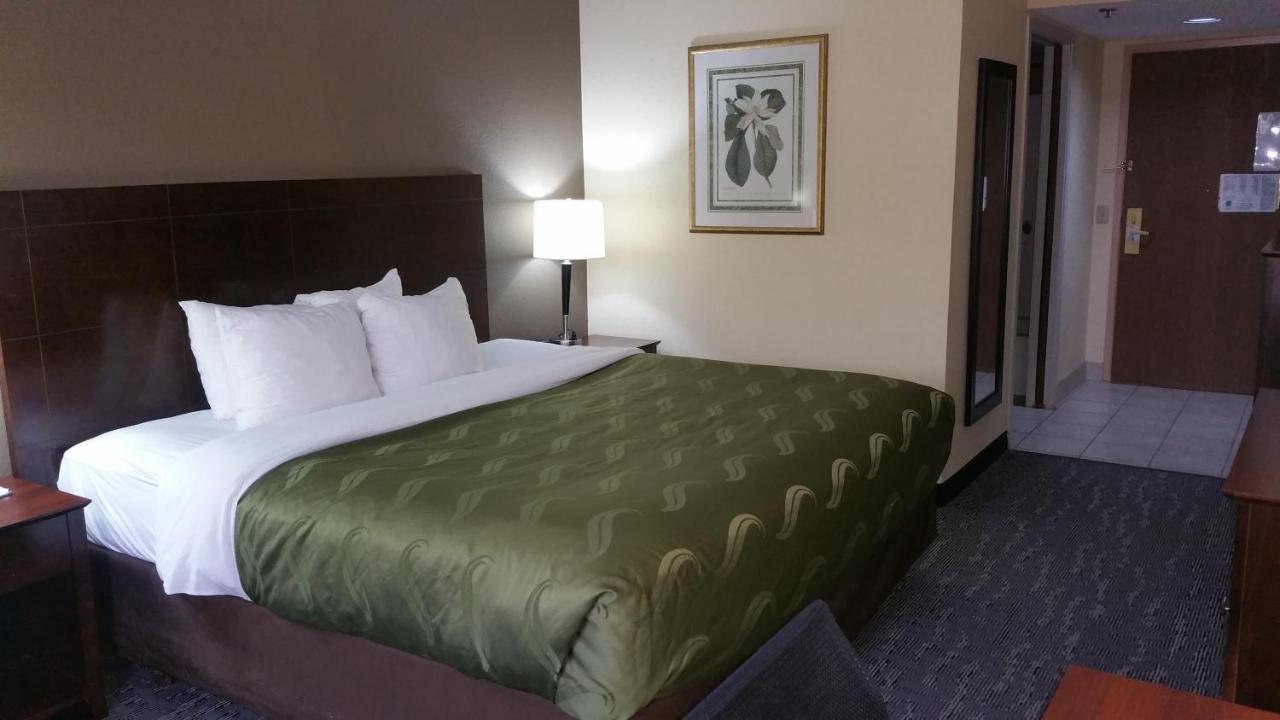 Quality Inn Toledo Bagian luar foto